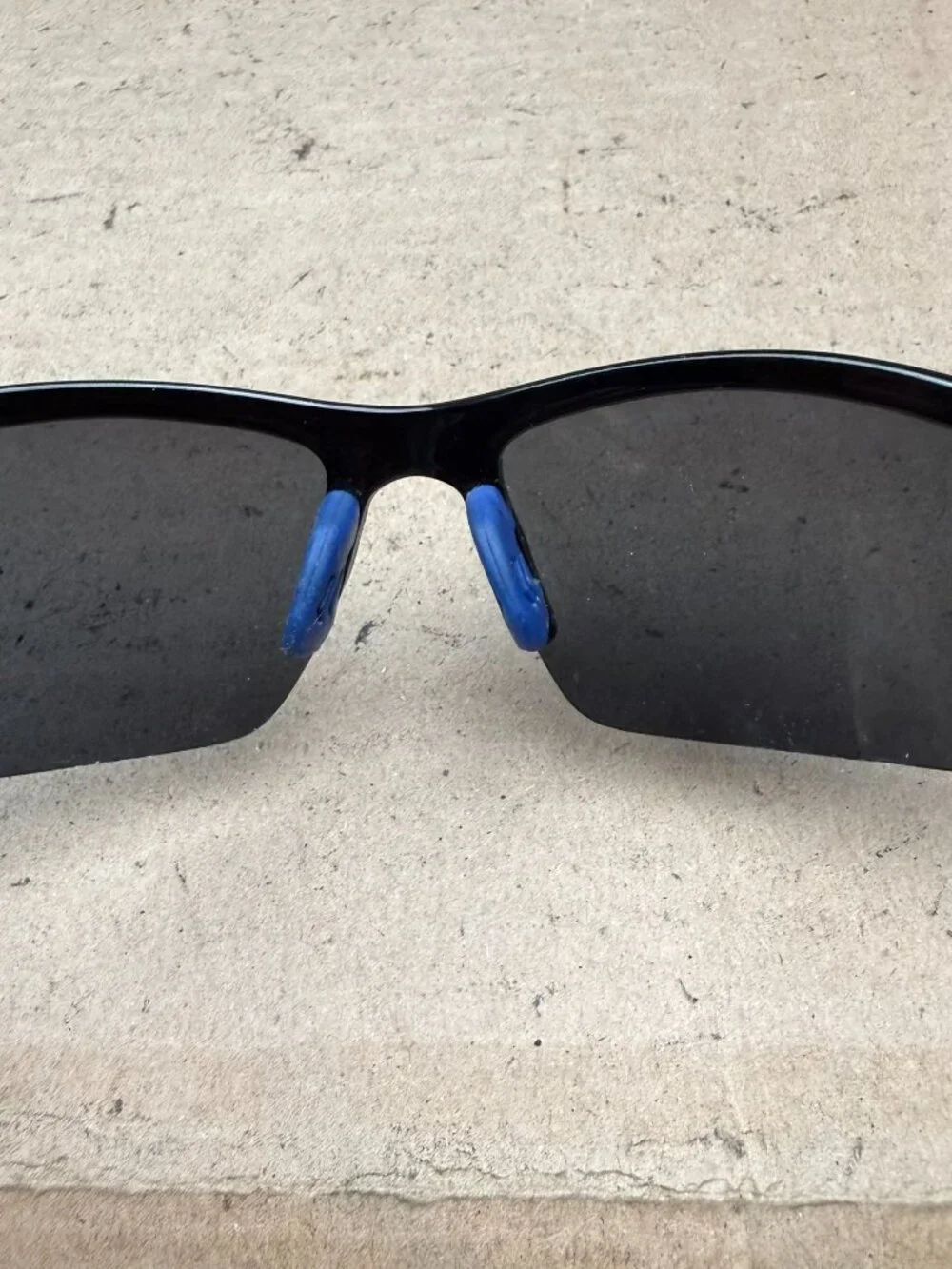 Men's Black & Blue Sports Sunglasses Wraparound Activewear - Scratched / Damaged